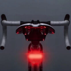 Feu Arrière Rouge 50 Lumens Feu Arrière à LED Pour Vélo -Cycle Libre Magasin feu arriere rouge 50 lumens feu arriere a led pour velo 5