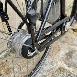 Reconditionné - Vélo électrique Amsterdam Air - City Premium - Excellent état 9 Reconditionné - Vélo électrique Amsterdam Air - City Premium - Excellent état -Cycle Libre Magasin reconditionne velo electrique amsterdam air city premium excellent etat 4