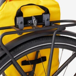 SACOCHE VELO SUR PORTE-BAGAGES 500 20L IMPERMEABLE JAUNE 10 SACOCHE VELO SUR PORTE-BAGAGES 500 20L IMPERMEABLE JAUNE -Cycle Libre Magasin sacoche velo sur porte bagages 500 20l impermeable jaune 4