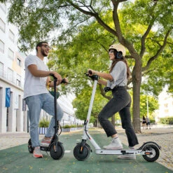 Street Surfing Trottinette Électrique Voltaik MGT 350 Black -Cycle Libre Magasin trottinette electrique voltaik mgt 350 black 5