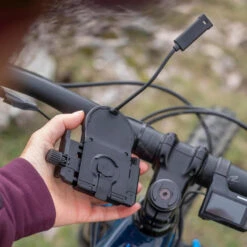 SP CONNECT UNIVERSAL CHARGING PHONE CLAMP SPC+ -Cycle Libre Magasin universal charging phone clamp spc 5