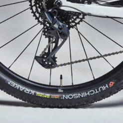 Rockrider Vélo VTT Cross Country XC 900 S Cadre Carbone Et Aluminium Blanc -Cycle Libre Magasin velo vtt cross country xc 900 s cadre carbone et aluminium blanc 8