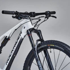Rockrider Vélo VTT Cross Country XC 900 S Cadre Carbone Et Aluminium Blanc -Cycle Libre Magasin velo vtt cross country xc 900 s cadre carbone et aluminium blanc 9